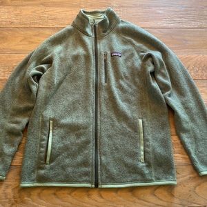 Patagonia Like New Mens green Sweater Jacket